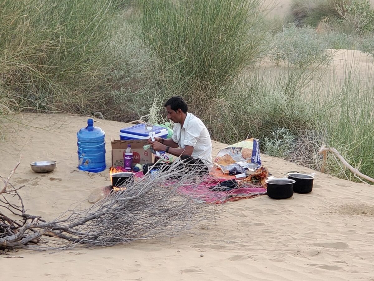 camel safari in jaisalmer