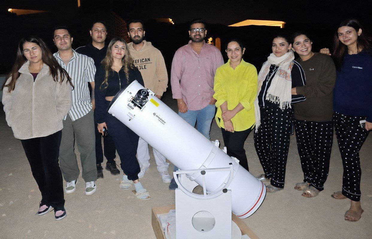 Stargazing during a Jaisalmer desert camp stay